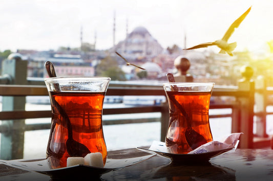 Türkiye'de Çay Kültürü: Osmanlı'dan Günümüze